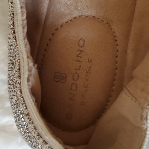 Bandolino gold slip ons - Picture 3 of 3